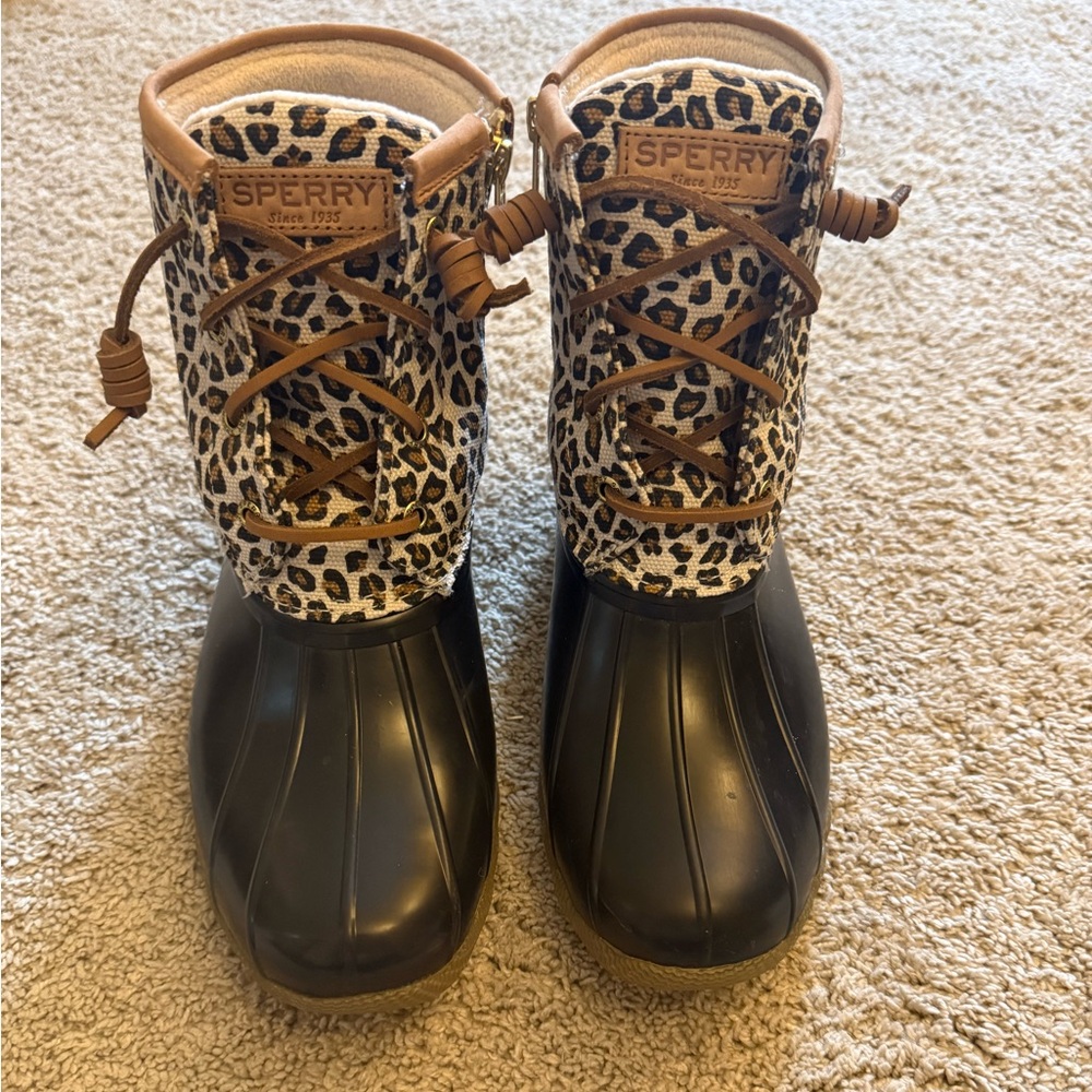 Sperry Women's Saltwater Animal Print Duck Boots. Like new